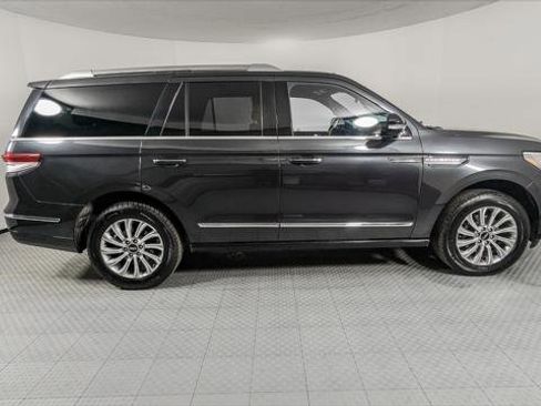 Used 2023 Lincoln Navigator 4WD image 8