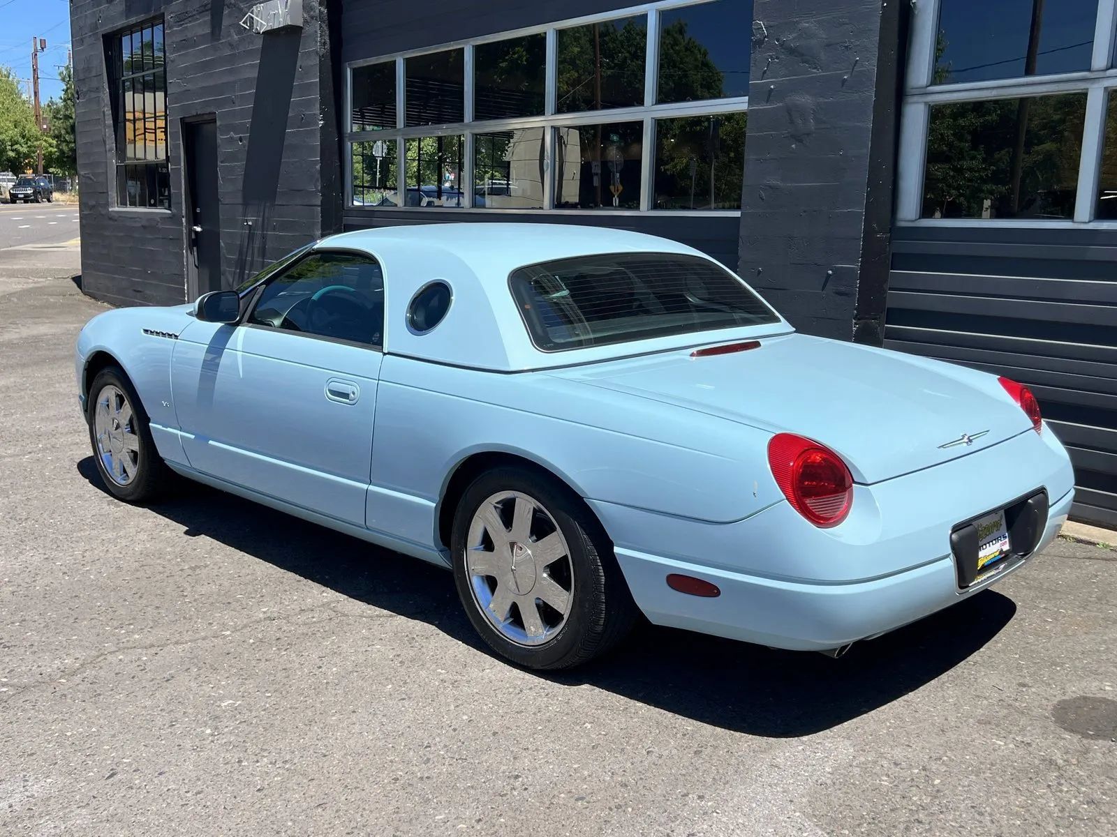 Used 2003 Ford Thunderbird RWD image 3