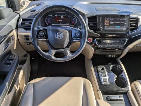 Used 2022 Honda Pilot Touring image 17