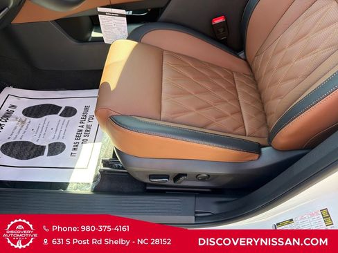 New 2026 Nissan Rogue Platinum AWD/4WD image 13