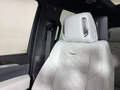 New 2026 Cadillac Escalade Platinum Luxury image 15