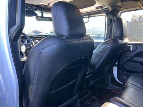 Used 2020 Jeep Wrangler Unlimited Sahara AWD/4WD image 34