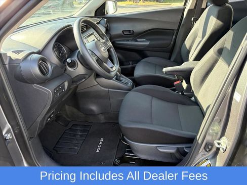Used 2023 Nissan Kicks S FWD image 17