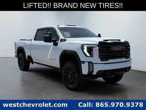 Used 2024 GMC Sierra 2500 AT4 w/ Technology Package AWD/4WD image 1
