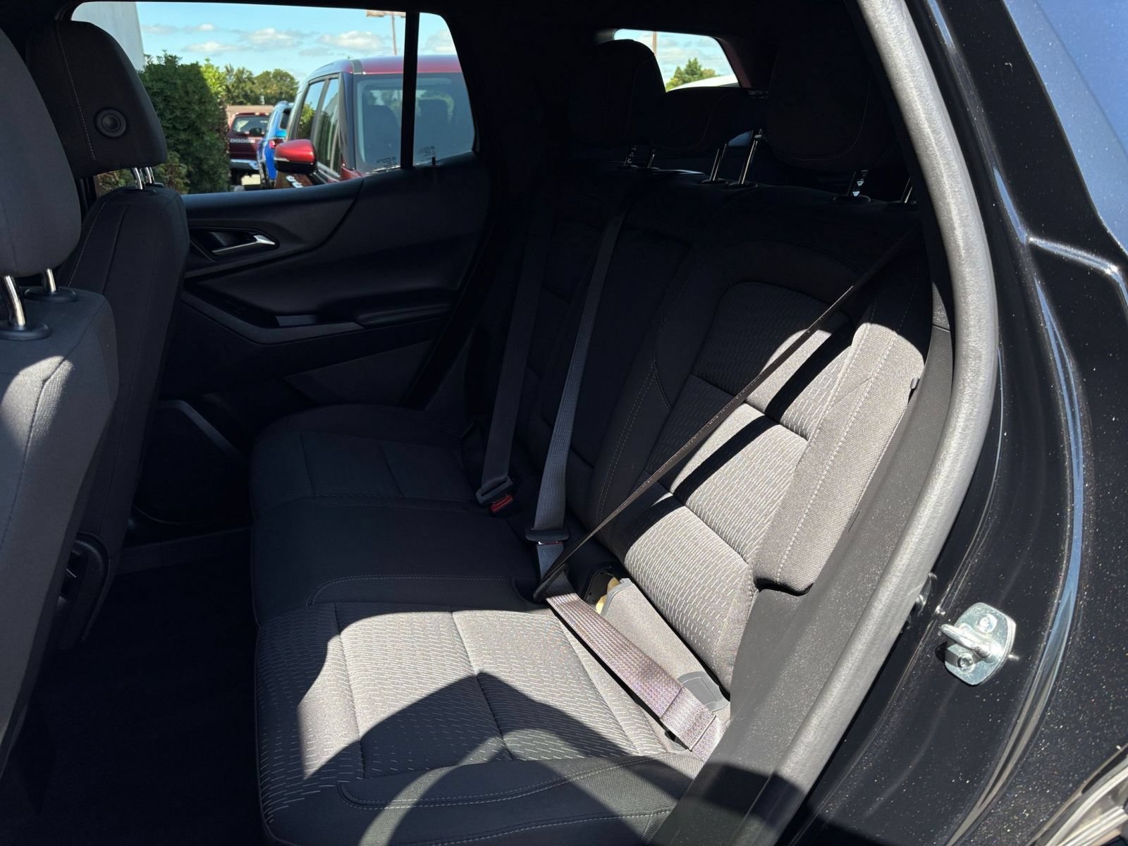 Used 2025 Chevrolet Equinox LT FWD image 36