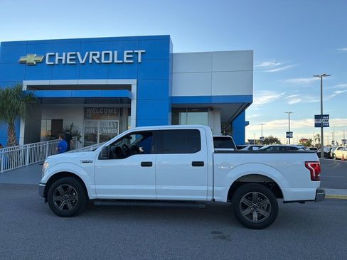 Used 2017 Ford F150 XLT image 7