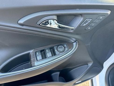 Used 2024 Chevrolet Malibu LT image 23