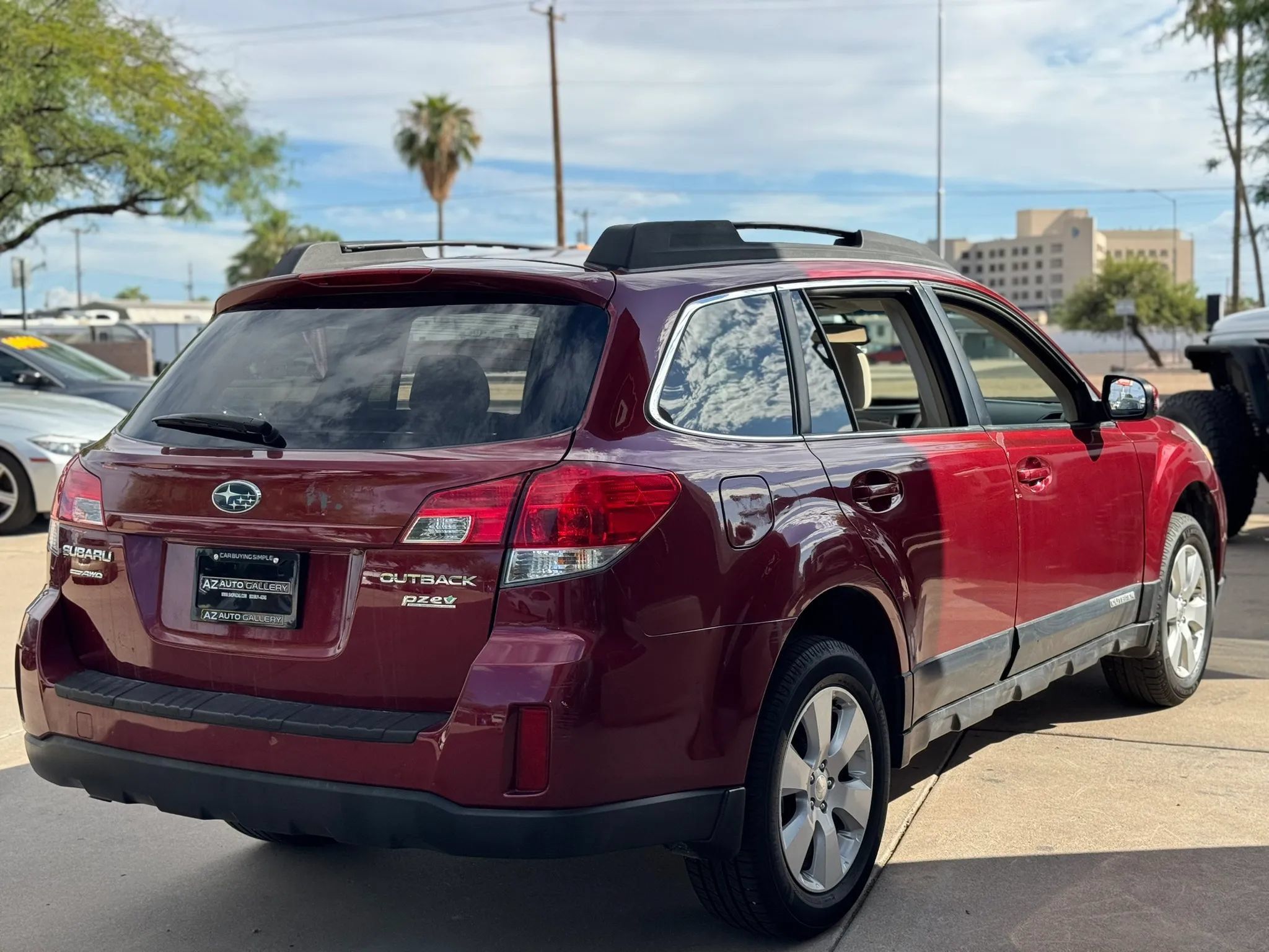 Used 2011 Subaru Outback 2.5i Premium w/ All-Weather Pkg AWD/4WD image 5