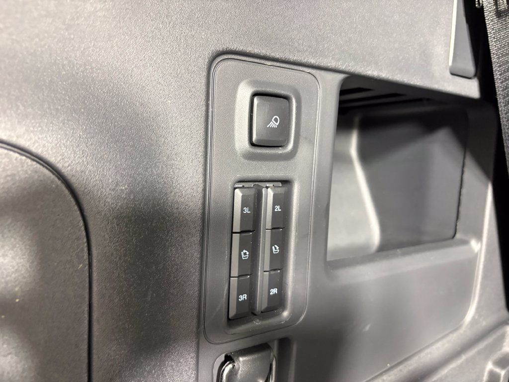 Used 2025 Ford Expedition Tremor AWD/4WD image 37