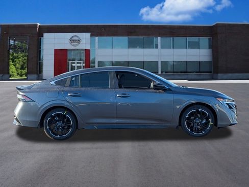 New 2026 Nissan Sentra SR w/ SR Premium Package FWD image 6