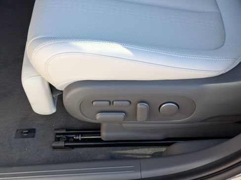 New 2026 Hyundai Ioniq 5 Limited image 18