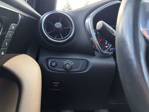 Used 2019 Chevrolet Blazer Premier w/ Sun and Wheels Package image 18