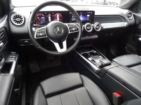 Used 2020 Mercedes-Benz GLB 250 4MATIC image 14