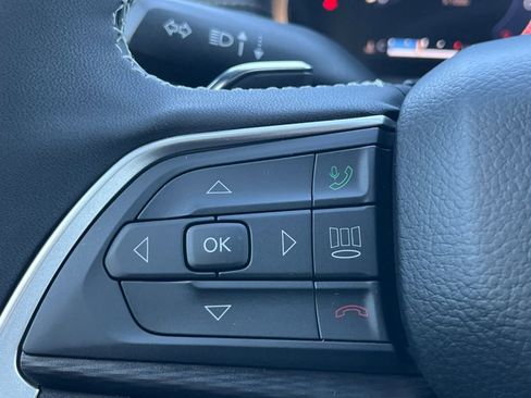 New 2025 Jeep Grand Cherokee Laredo image 11