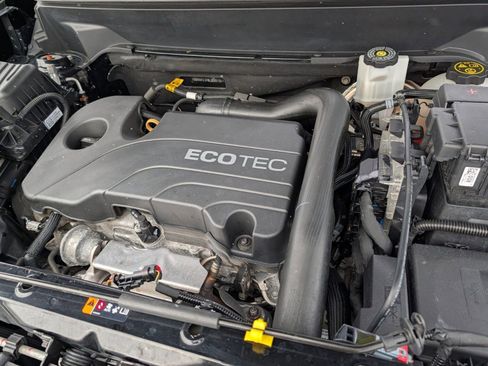 Used 2021 Chevrolet Equinox LT image 29