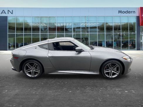 Certified 2024 Nissan Z Performance w/ Floor Mat Package RWD image 4
