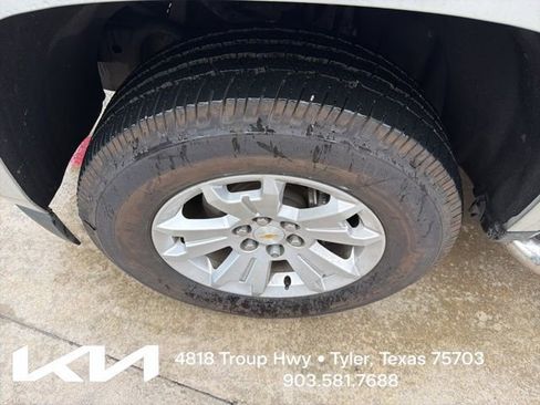 Used 2018 Chevrolet Colorado LT w/ LT Convenience Package RWD image 4