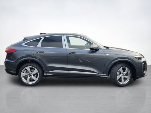 New 2025 Audi Q5 Premium Plus AWD/4WD image 3