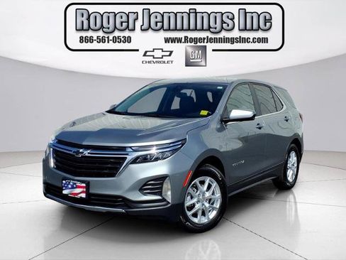 Used 2024 Chevrolet Equinox LT w/ LPO, Floor Liner Package FWD image 1