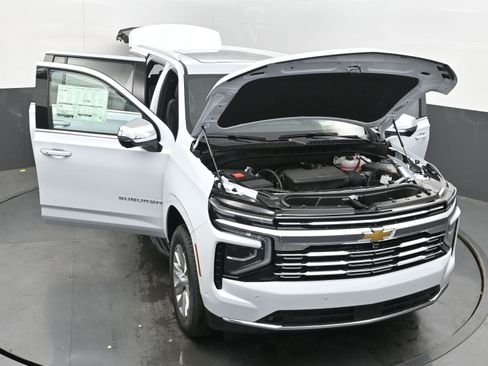 New 2026 Chevrolet Suburban Premier image 40