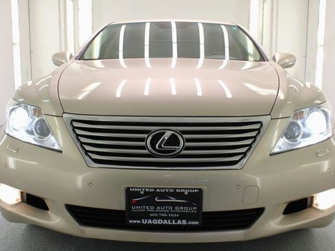 Used 2012 Lexus LS 460 w/ Luxury Value Edition RWD image 27