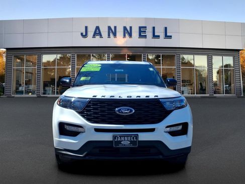 Used 2023 Ford Explorer ST-Line w/ Class IV Trailer Tow Package image 2