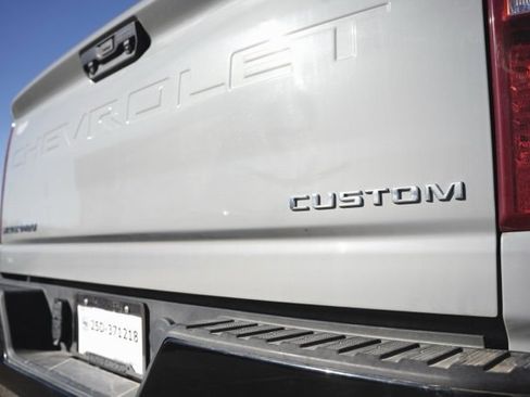 Used 2024 Chevrolet Silverado 2500 Custom w/ Custom Convenience Package image 11