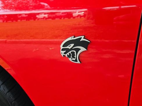 Used 2015 Dodge Challenger SRT Hellcat RWD image 10