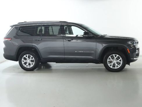 Used 2023 Jeep Grand Cherokee L Limited AWD/4WD image 11