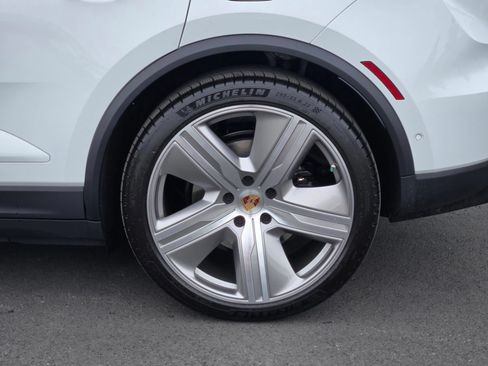 New 2026 Porsche Macan 4 Electric AWD/4WD image 11