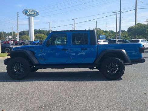 Used 2024 Jeep Gladiator Rubicon image 21