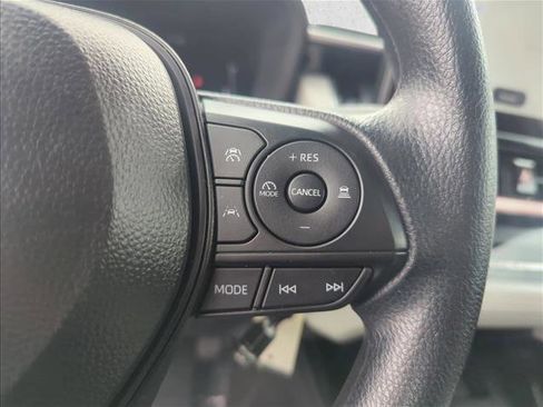Used 2026 Toyota Corolla Cross L FWD image 12