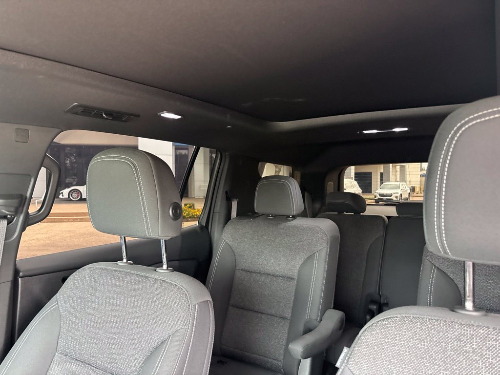 Used 2024 Chevrolet Traverse LT w/ LPO, Floor Liner Package FWD image 12