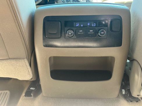 Used 2018 Chevrolet Tahoe LS RWD image 12