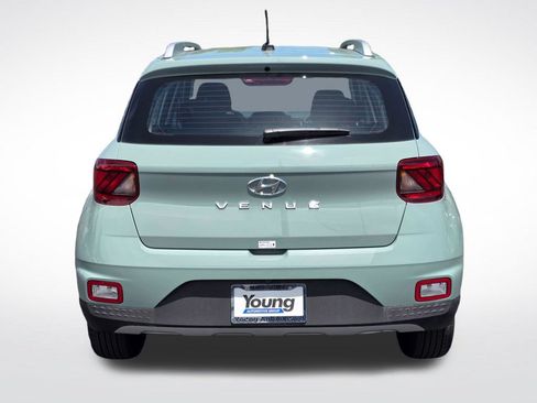 Used 2026 Hyundai Venue SEL FWD image 4