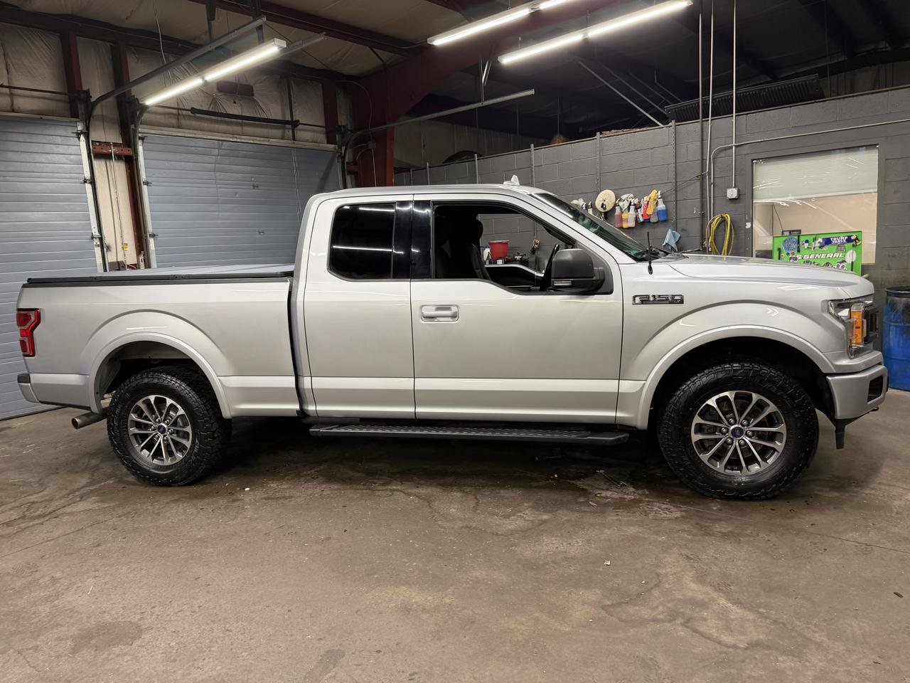 Used 2018 Ford F150 XLT w/ Equipment Group 302A Luxury AWD/4WD image 4
