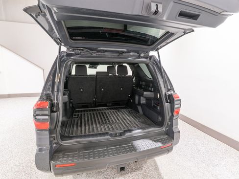 Used 2025 Toyota 4Runner SR5 RWD image 31