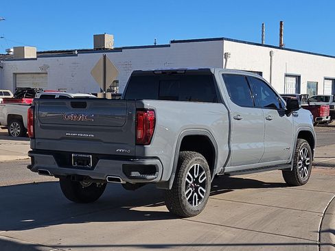 Used 2024 GMC Sierra 1500 AT4 w/ Technology Package image 4