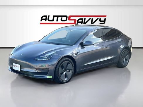Used 2023 Tesla Model 3 Standard Range RWD image 3