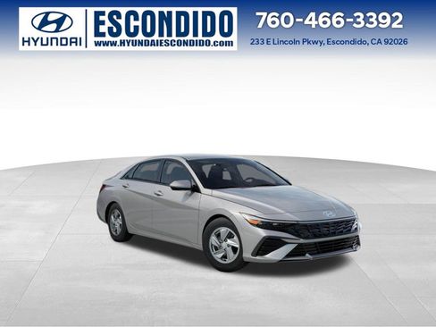New 2026 Hyundai Elantra SE image 2