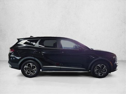 Used 2023 Kia Sportage LX FWD image 4