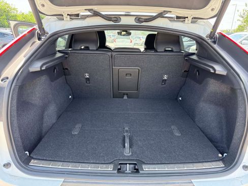 Certified 2023 Volvo C40 P8 Recharge Plus AWD/4WD image 19