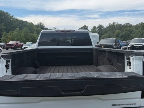 Used 2023 GMC Sierra 3500 Denali AWD/4WD image 28