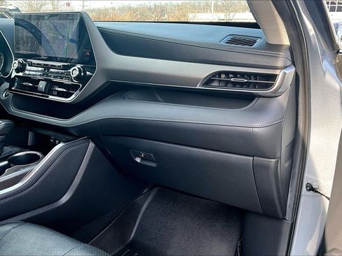 Used 2020 Toyota Highlander Limited image 15