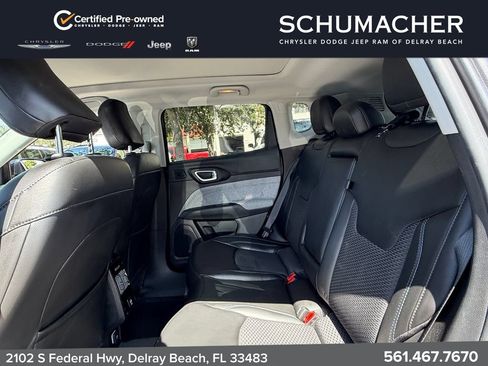 Certified 2022 Jeep Compass Latitude w/ Sun and Sound Group FWD image 12