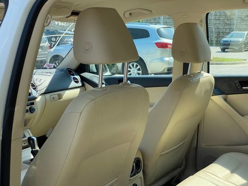 Used 2016 Volkswagen Tiguan S FWD image 27