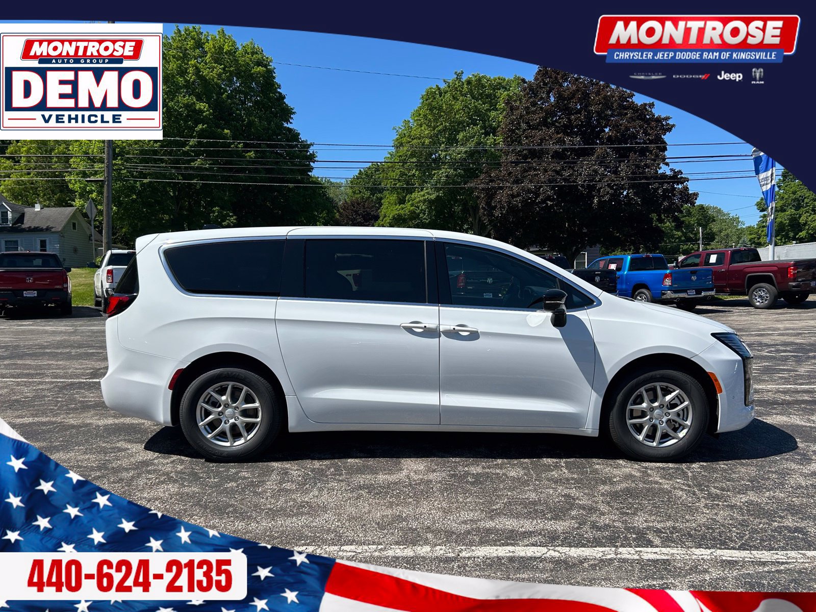 New 2027 Chrysler Pacifica Select w/ Family Tech Group FWD image 7