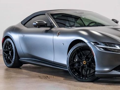 Used 2025 Ferrari Roma Spider image 29