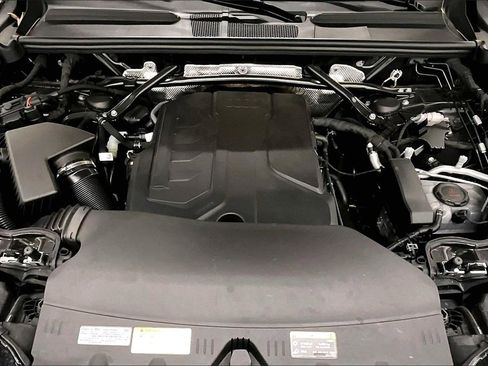 Used 2025 Audi Q5 Premium image 31