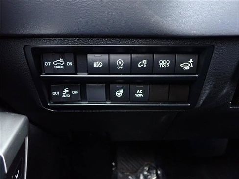 Used 2022 Toyota Tundra Platinum w/ Advanced Package AWD/4WD image 26